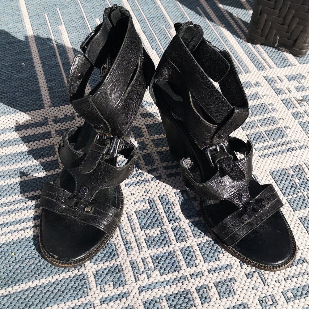 Rudsak Black Leather Gladiator Style High Heel Back Zip Sandals Sz 39